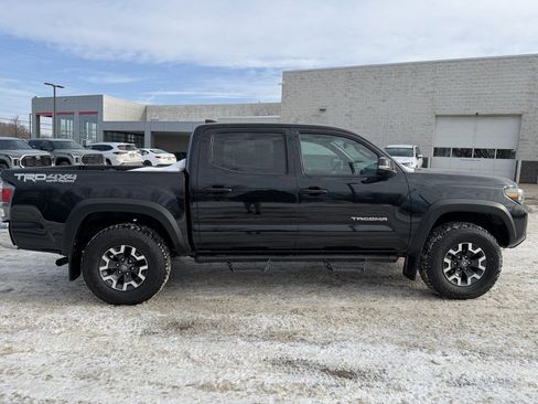 Certified 2022 Toyota Tacoma TRD Off-Road w/ TRD Premium Off Road Package image 5