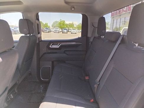 Used 2023 GMC Sierra 1500 SLE w/ X31 Off-Road Package AWD/4WD image 10