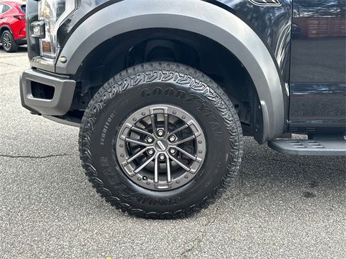 Certified 2019 Ford F150 Raptor w/ Equipment Group 802A Luxury image 11