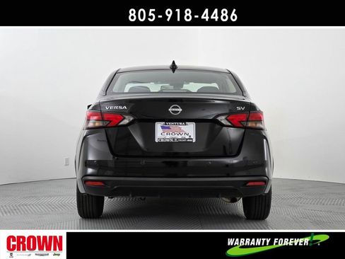 Used 2023 Nissan Versa SV image 6