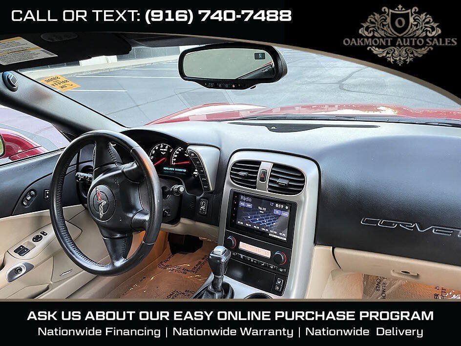 Used 2005 Chevrolet Corvette Coupe w/ Preferred Equipment Group RWD image 16