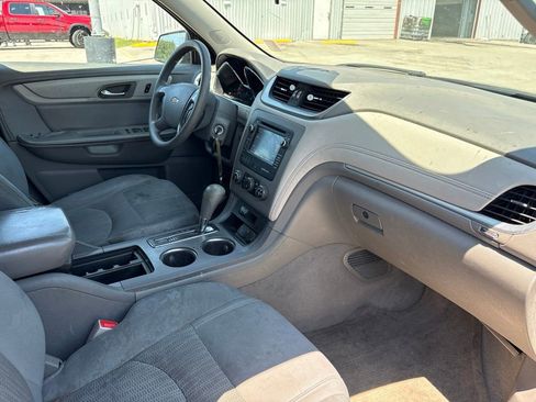 Used 2015 Chevrolet Traverse LS FWD image 35