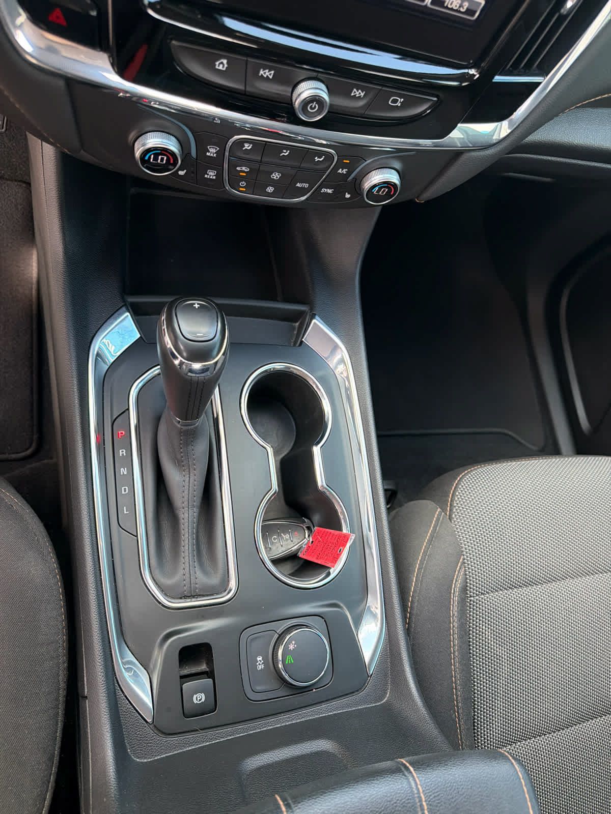Used 2018 Chevrolet Traverse LT FWD image 34