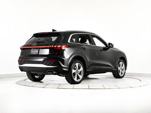 Certified 2025 Audi Q5 Premium w/ Premium Plus AWD/4WD image 5