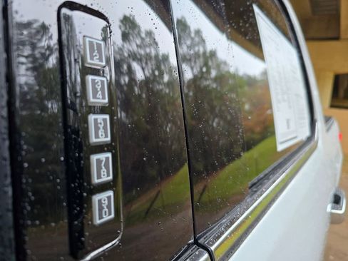 Used 2023 Ford F150 Lariat w/ Trailer Tow Package image 32