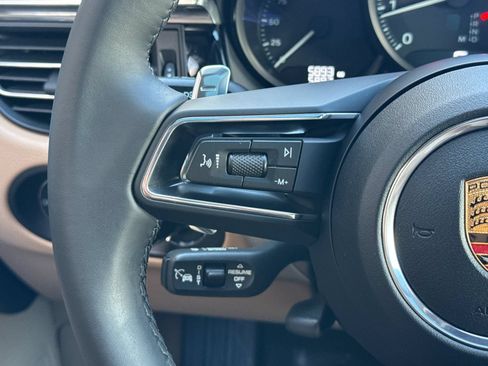 Certified 2026 Porsche Macan AWD/4WD image 28