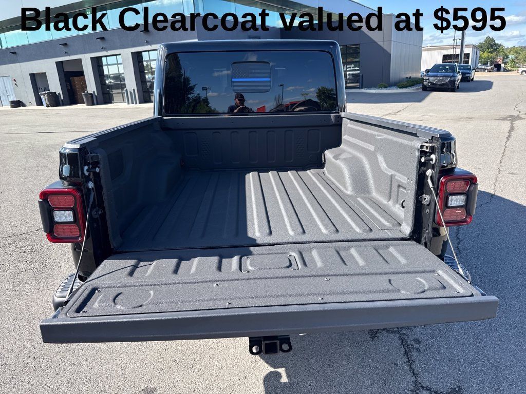 Used 2025 Jeep Gladiator Rubicon AWD/4WD image 7