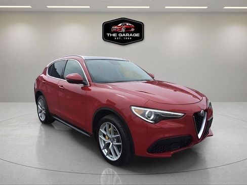 Used 2018 Alfa Romeo Stelvio Ti AWD/4WD image 8