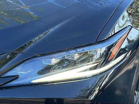 Used 2024 Lexus ES 300h F Sport w/ Accessory Package (Z2) FWD image 24