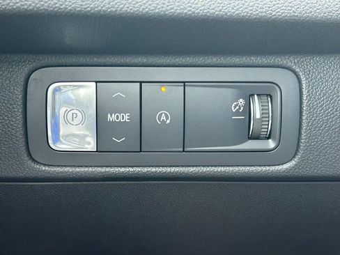 New 2026 Chevrolet Traverse High Country FWD image 32