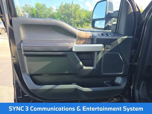 Used 2019 Ford F250 Lariat w/ Lariat Ultimate Package AWD/4WD image 14