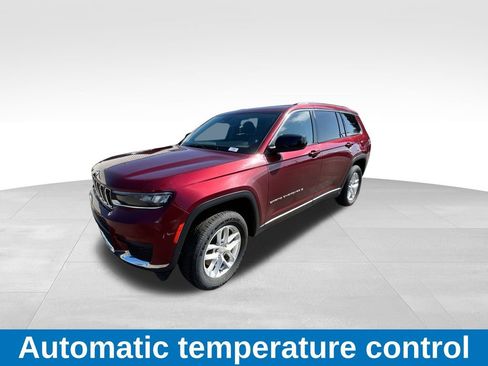 Used 2023 Jeep Grand Cherokee L Laredo image 5
