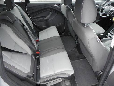 Used 2016 Ford C-MAX SE image 25