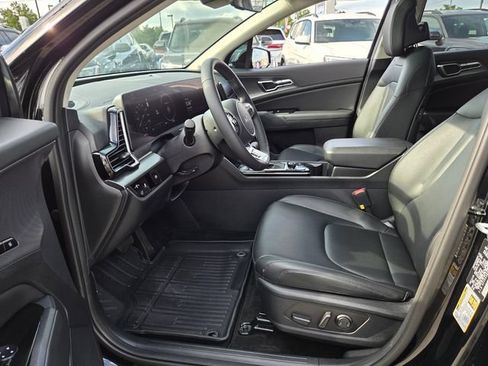 Used 2025 Kia Sportage SX FWD image 4
