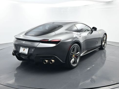 Used 2022 Ferrari Roma image 14