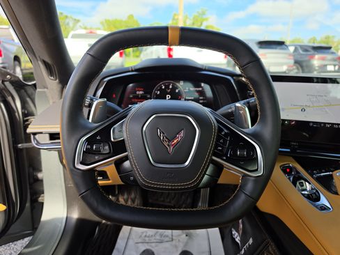 Used 2023 Chevrolet Corvette Stingray Premium Conv w/ Z51 Performance Package RWD image 18