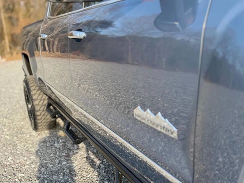 Used 2016 Chevrolet Silverado 2500 High Country w/ Duramax Plus Package image 10