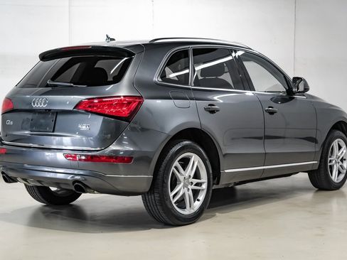 Used 2017 Audi Q5 2.0T Premium Plus w/ Technology Package image 12