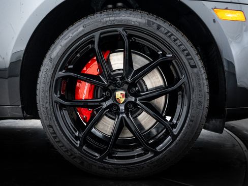 New 2026 Porsche Macan GTS image 11
