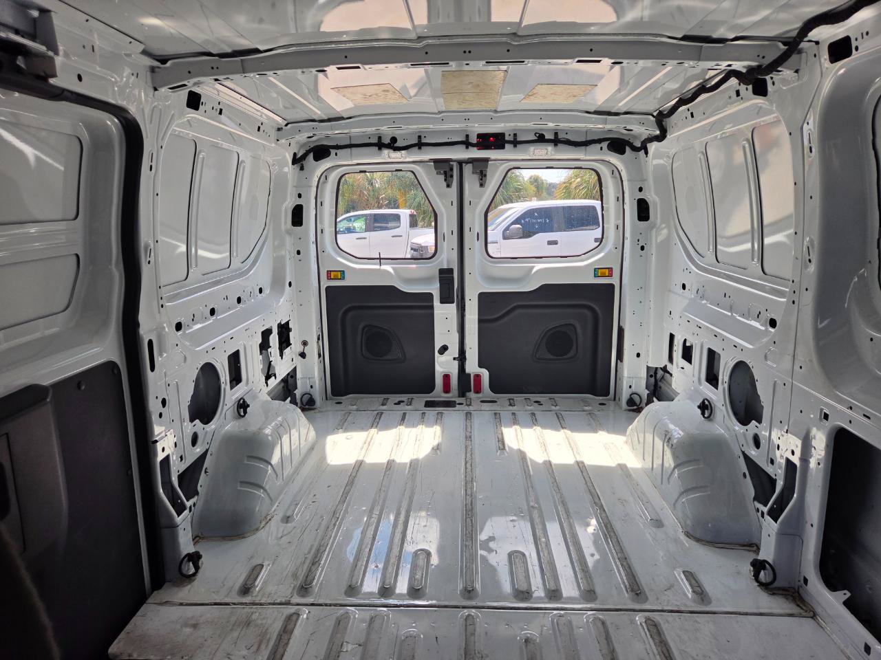 Used 2018 Ford Transit 150 130 Low Roof RWD image 21