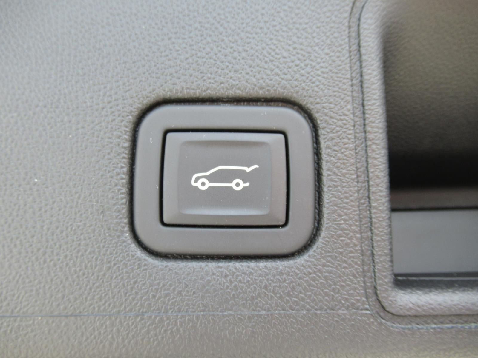 Used 2023 GMC Terrain SLT FWD image 35