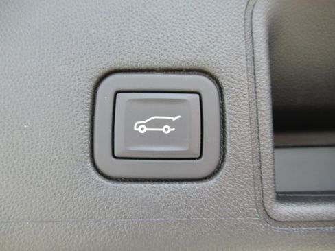 Used 2023 GMC Terrain SLT FWD image 35