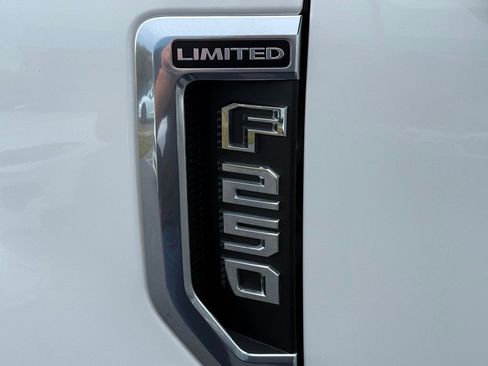 Used 2020 Ford F250 Limited w/ FX4 Off-Road Package image 9