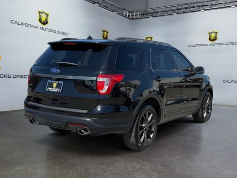 Used 2018 Ford Explorer XLT FWD image 5