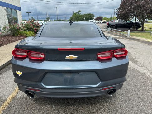 Used 2022 Chevrolet Camaro LT w/ Technology Package RWD image 5