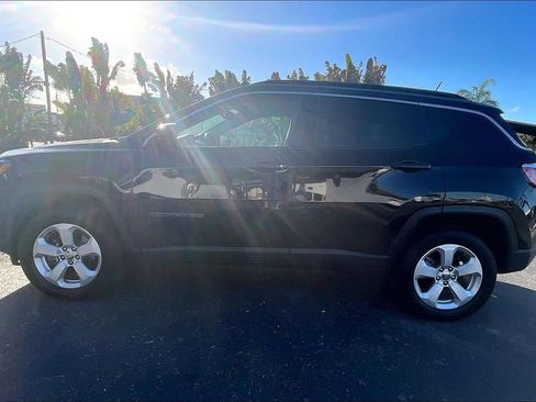 Used 2019 Jeep Compass Latitude w/ Cold Weather Group image 30