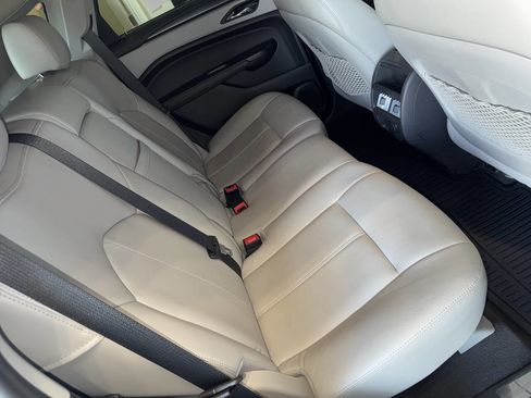 Used 2013 Cadillac SRX FWD image 21