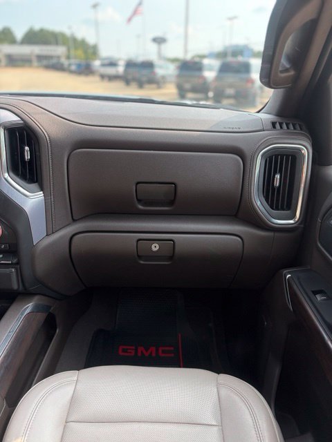 Used 2019 GMC Sierra 1500 SLT w/ SLT Premium Plus Package RWD image 17