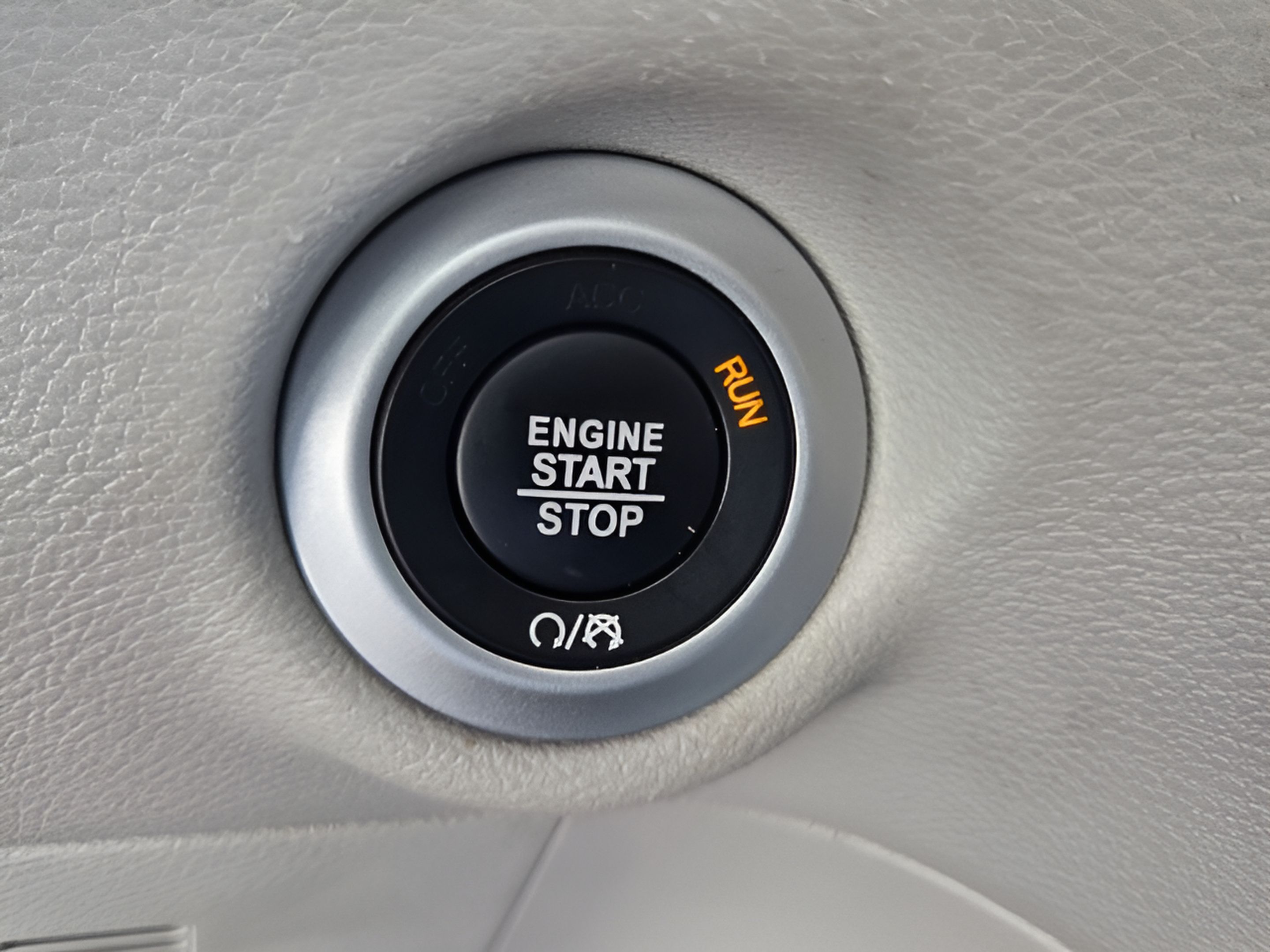 Used 2024 Chrysler Pacifica Touring-L FWD image 25