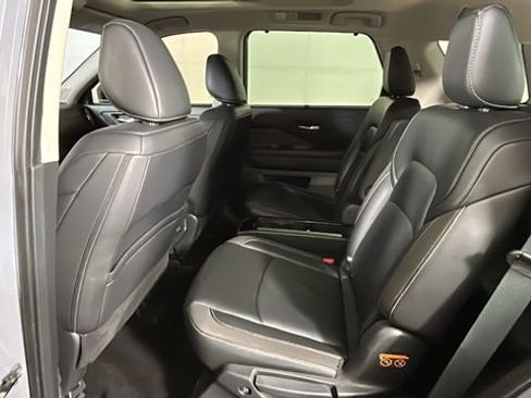 Used 2024 Nissan Pathfinder SL w/ SL Premium Package AWD/4WD image 27
