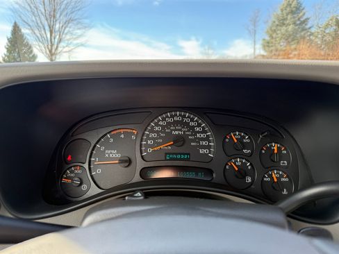 Used 2005 Chevrolet Silverado 2500 LT w/ Heavy-Duty Power Package image 26