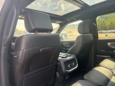 New 2025 Ford Expedition Tremor image 28