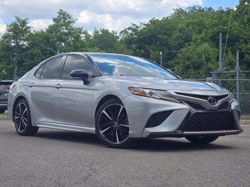Used 2019 Toyota Camry XSE FWD image 2