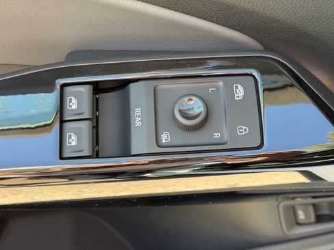 New 2025 Volkswagen ID.4 Pro S AWD/4WD image 23