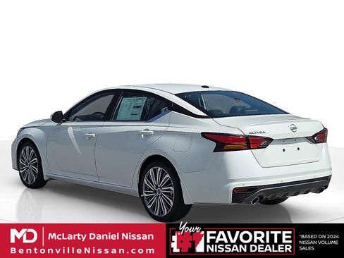 New 2026 Nissan Altima 2.5 SV FWD image 4