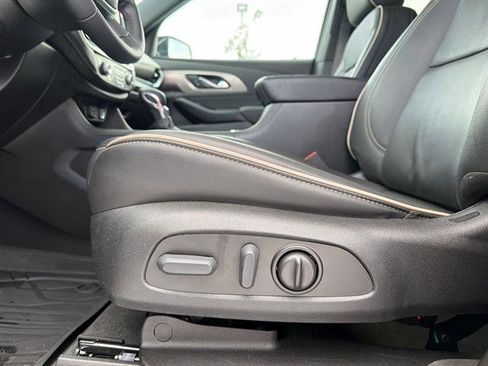 Certified 2023 Chevrolet Traverse Premier image 38