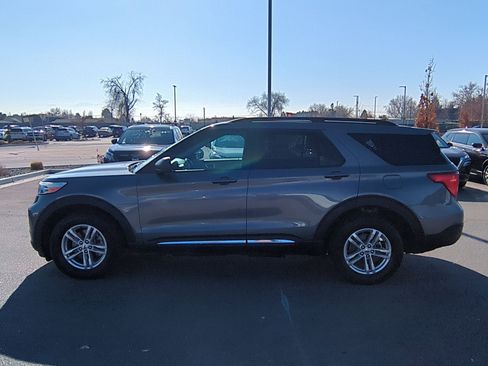 Used 2023 Ford Explorer XLT w/ Equipment Group 202A image 9