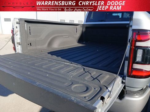 Used 2020 RAM 2500 Laramie w/ Night Edition image 32