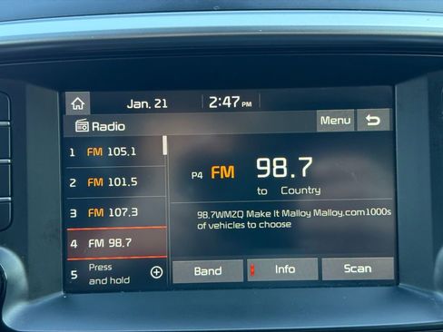 Used 2020 Kia Sorento LX image 14