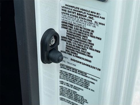 New 2024 Chevrolet Low Cab Forward image 17