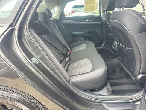 Used 2025 Kia K5 LXS image 41
