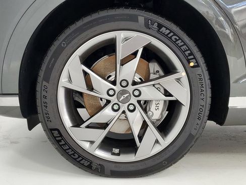 Used 2024 Genesis Electrified GV70 Advanced image 6