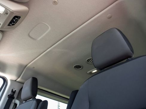 Used 2024 Ford Transit 350 XLT image 31