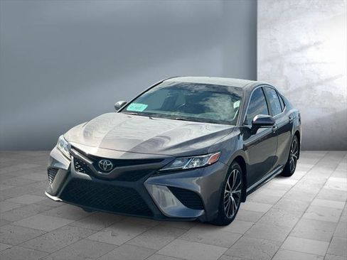 Certified 2018 Toyota Camry SE w/ Convenience Package FWD image 1