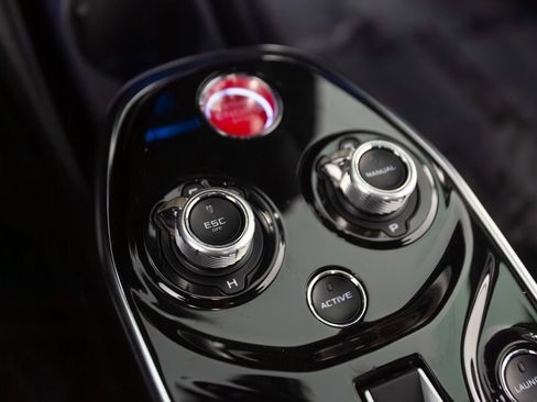 Used 2022 McLaren GT image 18