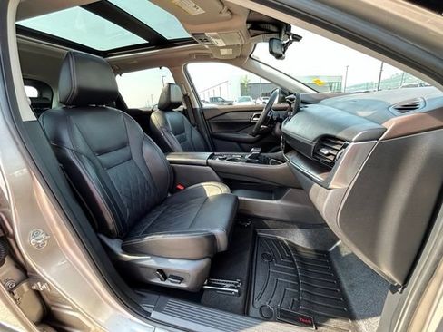Used 2021 Nissan Rogue Platinum AWD/4WD image 33